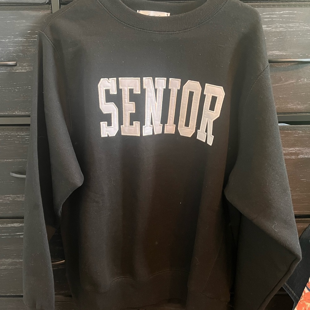 Black SENIOR Class of ‘23 crewneck. Size Medium from Jostens.